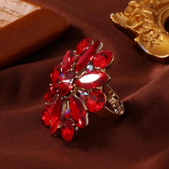 Large Red Rhinestone Decor Flower Ring - Picture 3 of 5